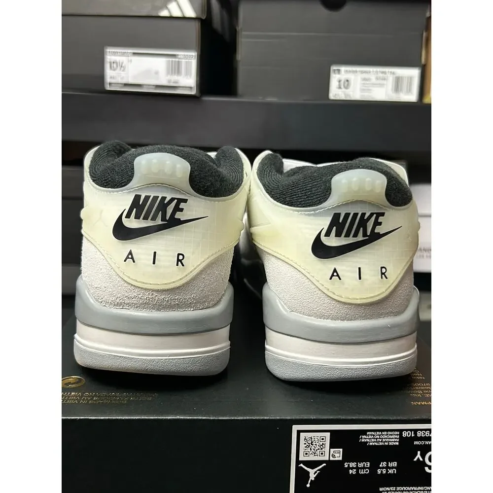 Air Jordan 4 RM GS White Smoke Grey / $125 Retail! / Size 7.5W (6Y)/ Brand New!